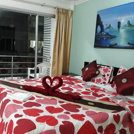 Sunshine Guesthouse Patong Exteriör bild