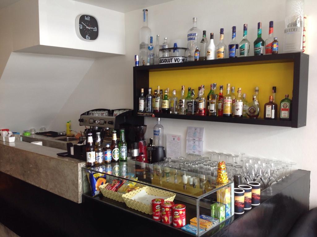 Sunshine Guesthouse Patong Exteriör bild