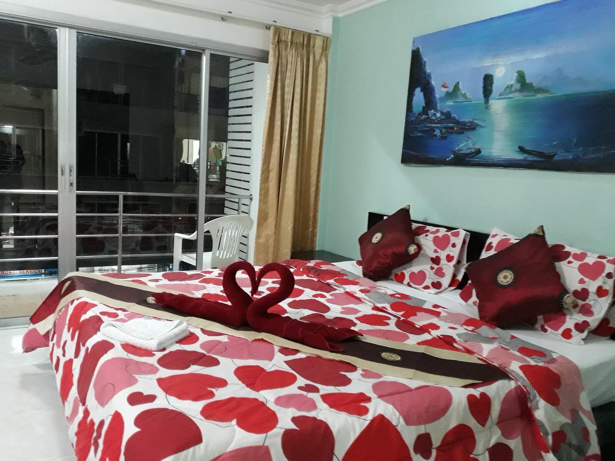 Sunshine Guesthouse Patong Exteriör bild